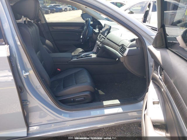 44026258 :رقم المزاد ، 1HGCV3F92NA026317 vin ، 2022 Honda Accord Hybrid Touring مزاد بيع