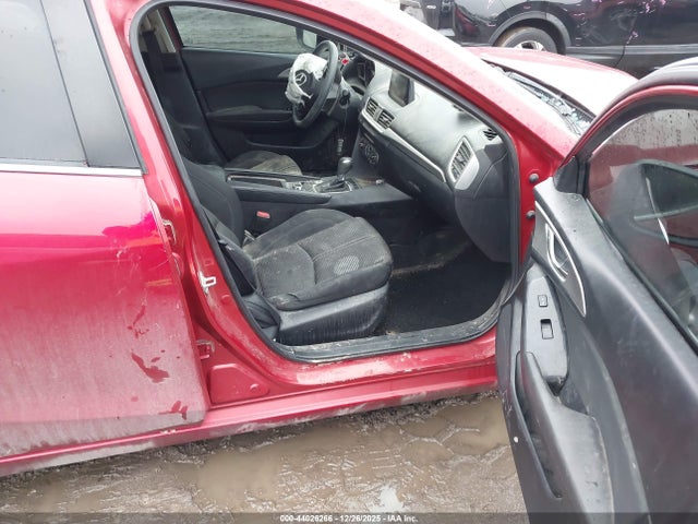 3MZBN1U7XHM106470 Mazda Mazda3 Sport