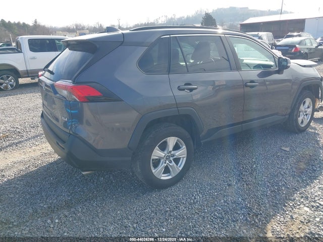 2019 TOYOTA RAV4 2T3W1RFV4KW046427 Photo 3