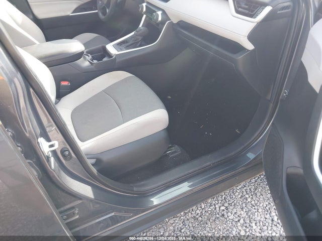 2019 TOYOTA RAV4 2T3W1RFV4KW046427 Photo 4