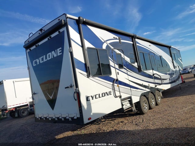 5SFCG443XKE403488 Heartland Cyclone