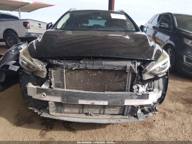 SJKCH5CP5HA016161 Infiniti Qx30 Premium