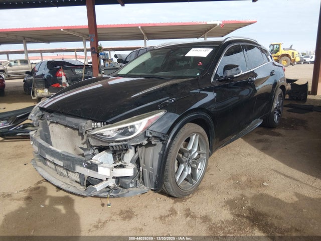 SJKCH5CP5HA016161 Infiniti Qx30 Premium