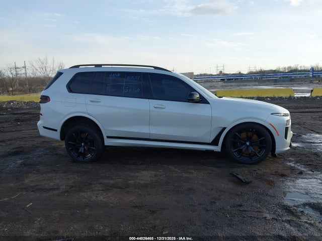 5UX33EM07R9U16162 BMW X7 M60i