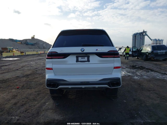 5UX33EM07R9U16162 BMW X7 M60i