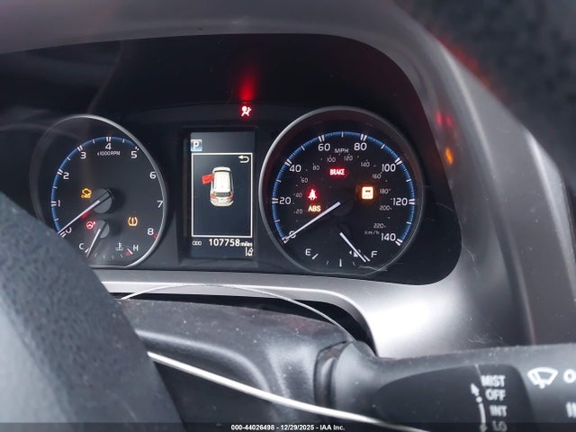 Aukcja sprzedaży 2018 Toyota Rav4 Le, vin: JTMZFREVXJJ193008, numer aukcji: 44026498