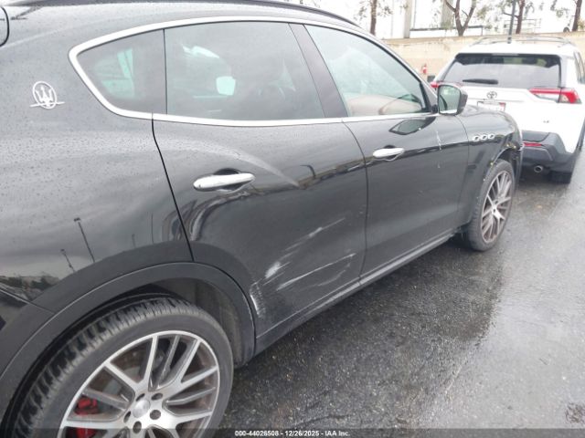 2017 MASERATI LEVANTE ZN661YUS3HX234202 Photo 5