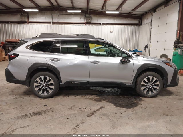 4S4BTAPC3R3186923 Subaru Outback Touring