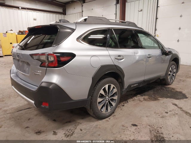 4S4BTAPC3R3186923 Subaru Outback Touring