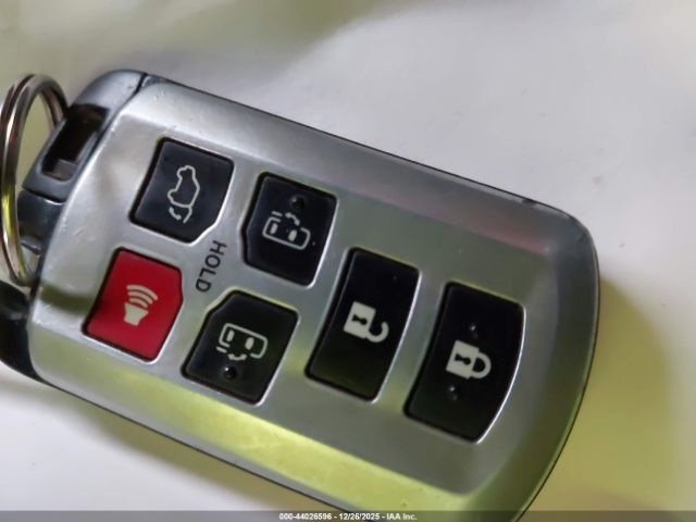 2015 TOYOTA SIENNA 5TDXK3DC3FS657847 Photo 10