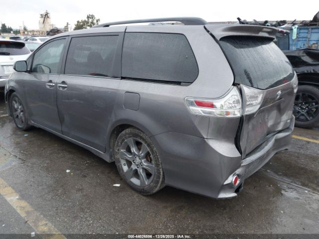 2015 TOYOTA SIENNA 5TDXK3DC3FS657847 Photo 2