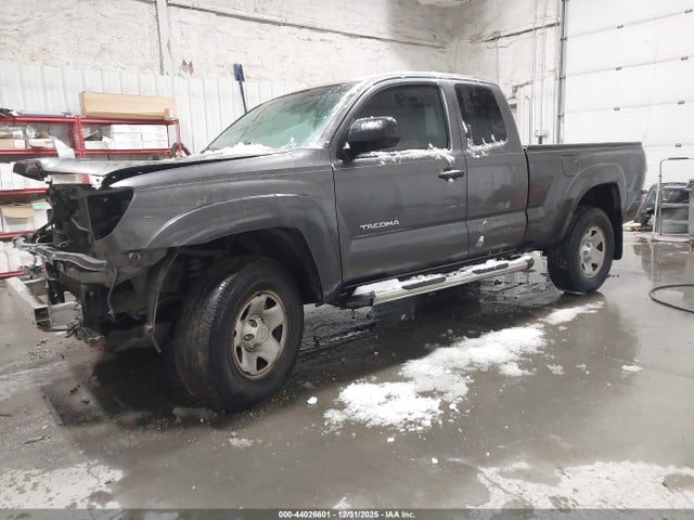 Toyota Tacoma Prerunner V6 2014 5TFTU4GN5EX063944 Image 2