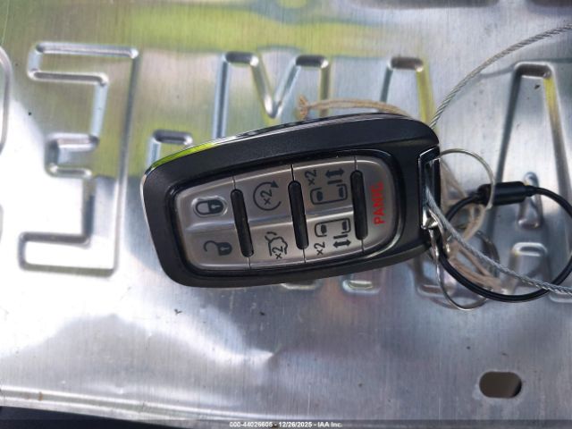 2024 CHRYSLER PACIFICA HYBRID 2C4RC1S71RR144657 Photo 10