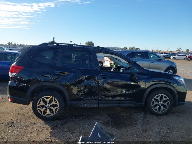 Subaru Forester Premium 2019 JF2SKAGC0KH426432 Image 12