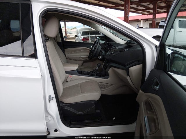 2017 FORD ESCAPE 1FMCU0GD2HUE51148 Photo 4