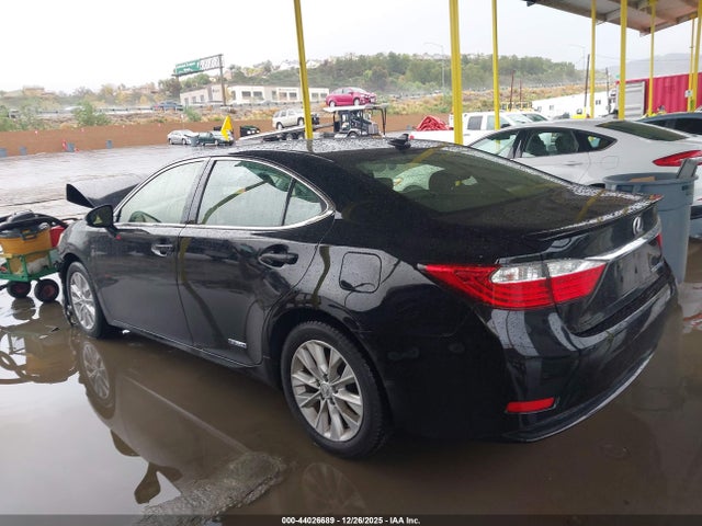 2013 LEXUS ES 300H JTHBW1GG9D2028176 Photo 2