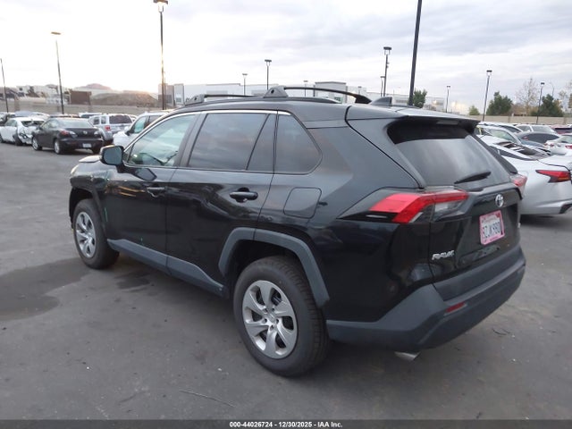 Toyota RAV4 LE 2021 2T3K1RFV9MC168249 Image 3