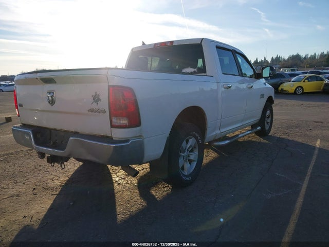 1C6RR7LG9ES157561 RAM 1500 Slt