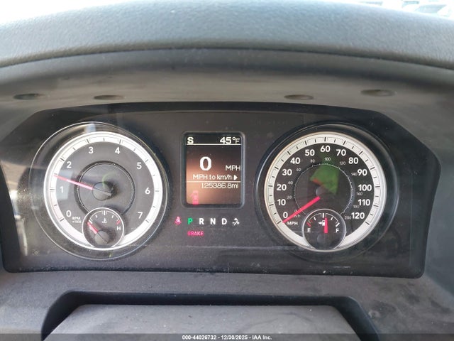 1C6RR7LG9ES157561 RAM 1500 Slt