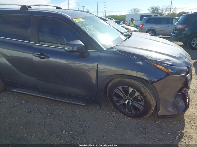 5TDKDRAH1RS051023 Toyota Highlander Xle