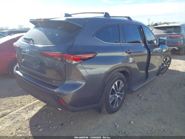 5TDKDRAH1RS051023 Toyota Highlander Xle