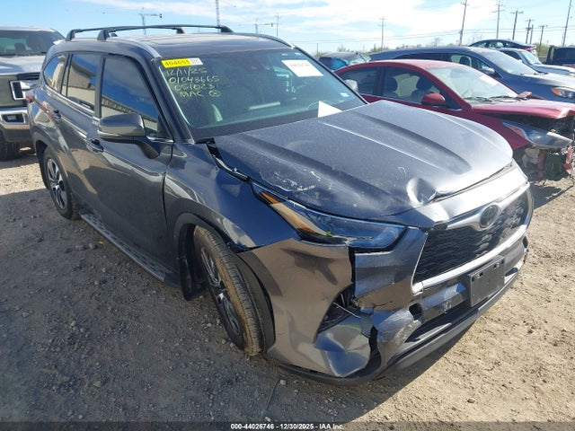 5TDKDRAH1RS051023 Toyota Highlander Xle