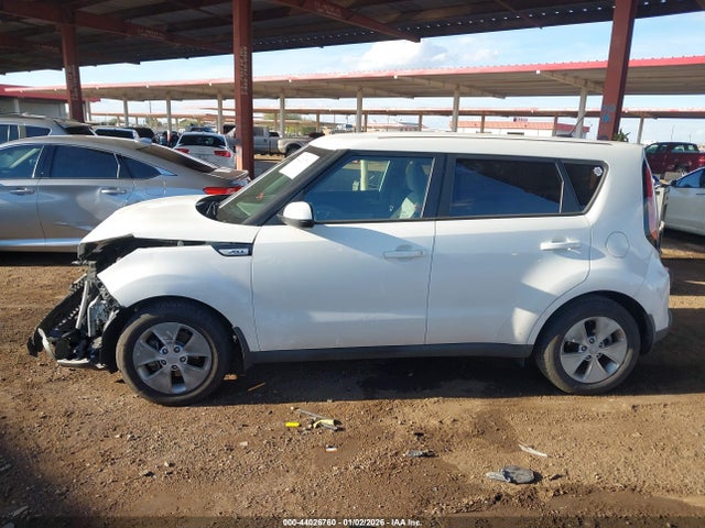 KIA Soul 2015 KNDJN2A22F7804172 Image 14