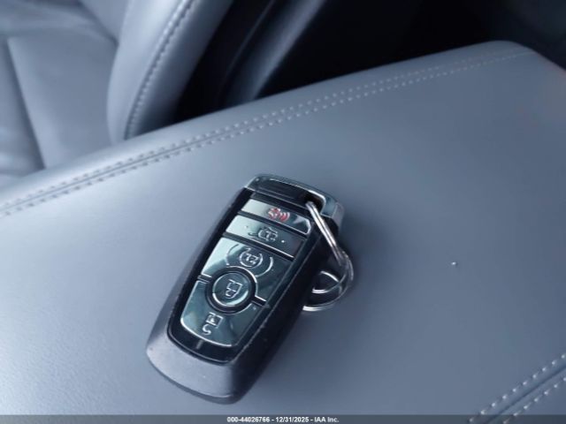 2020 LINCOLN CORSAIR 5LMCJ2DH7LUL00887 Photo 10