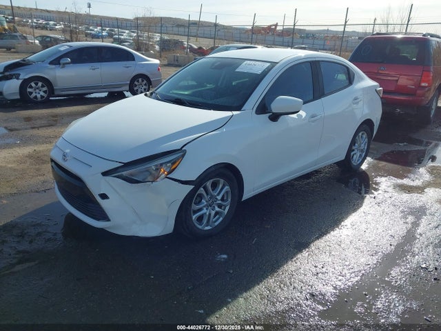 3MYDLBYV2JY332177 Toyota YARIS IA