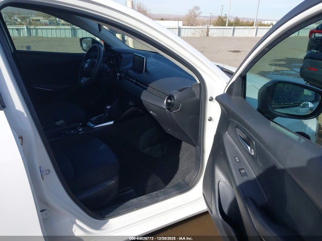 3MYDLBYV2JY332177 Toyota YARIS IA