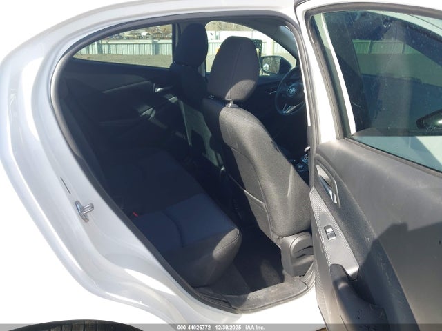 3MYDLBYV2JY332177 Toyota YARIS IA