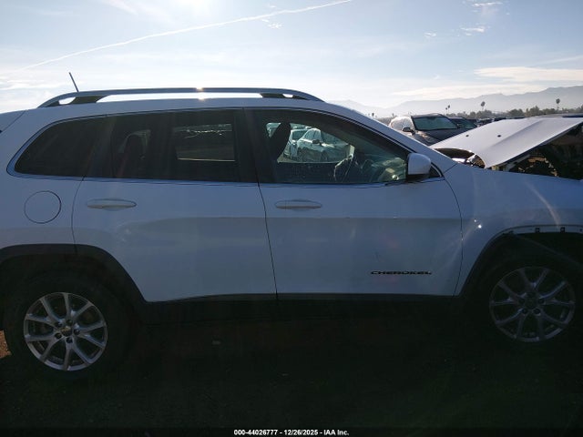 1C4PJLCB9HD221921 Jeep Cherokee Latitude Fwd