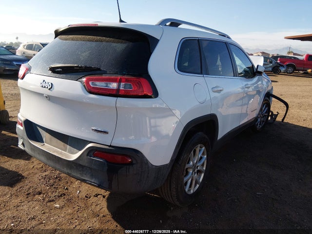 1C4PJLCB9HD221921 Jeep Cherokee Latitude Fwd