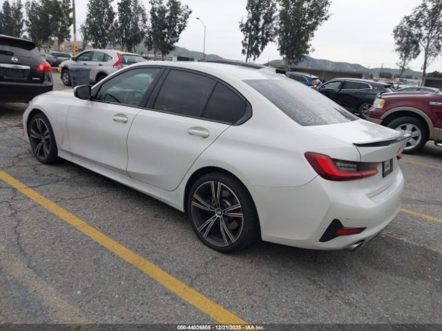2022 BMW 330I 3MW5R1J03N8C50181 Photo 2