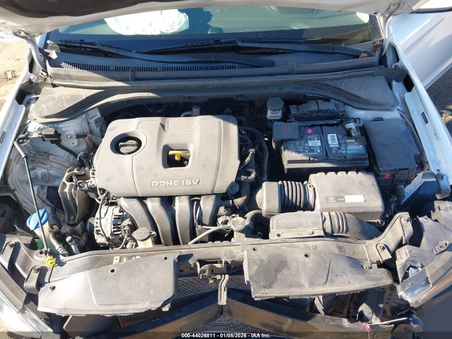 5NPD84LF3JH329331 Hyundai ELANTRA SEL