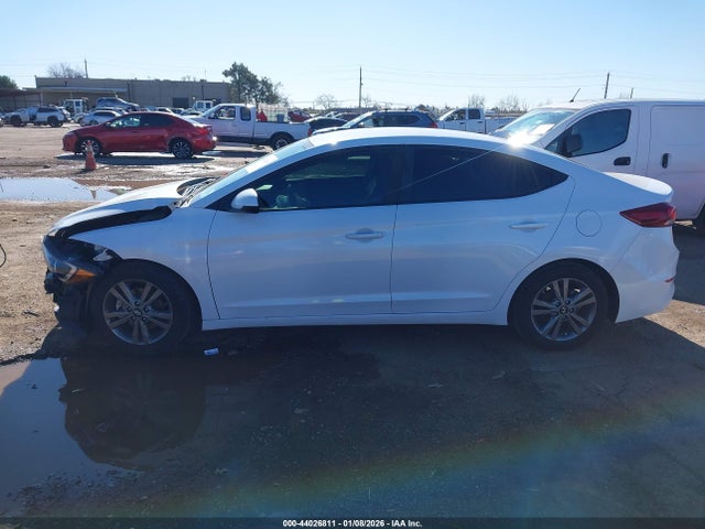 5NPD84LF3JH329331 Hyundai ELANTRA SEL