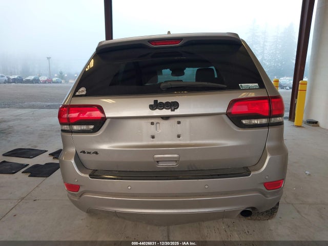 1C4RJFAG8JC390185 Jeep Grand Cherokee Altitude 4x4