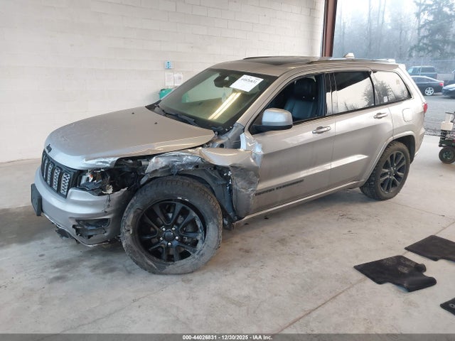 1C4RJFAG8JC390185 Jeep Grand Cherokee Altitude 4x4