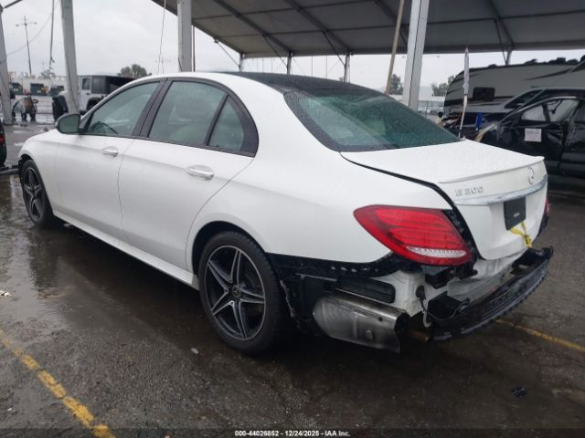 2018 MERCEDES-BENZ E 300 WDDZF4JB7JA488409 Photo 2