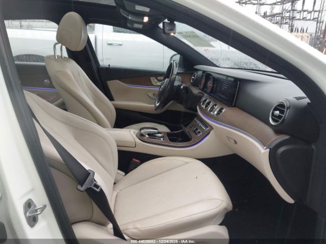 2018 MERCEDES-BENZ E 300 WDDZF4JB7JA488409 Photo 4
