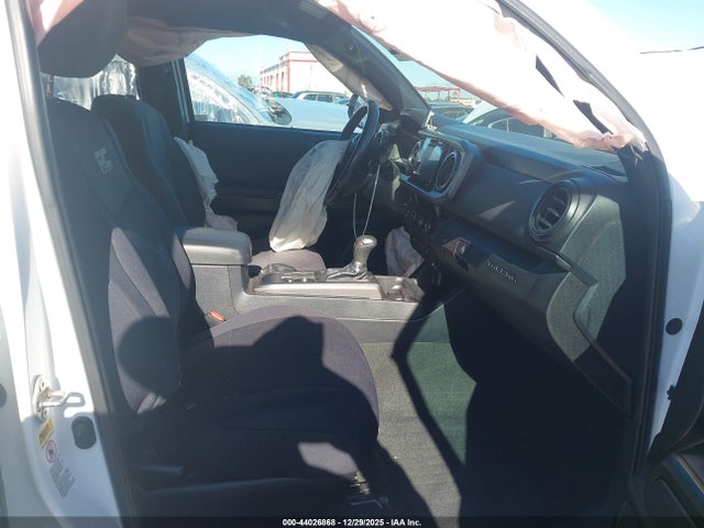 3TMDZ5BN7HM014998 Toyota Tacoma Trd Off Road