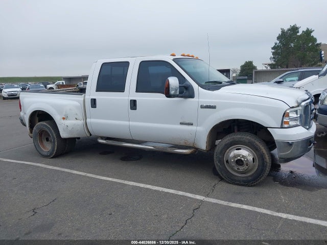44026886 :رقم المزاد ، 1FTWW33P56EC10608 vin ، 2006 Ford F-350 Lariat/xl/xlt مزاد بيع