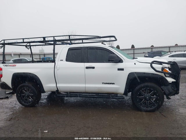 5TFUY5F16GX501239 Toyota Tundra Sr5 5.7l V8
