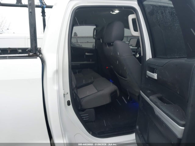 5TFUY5F16GX501239 Toyota Tundra Sr5 5.7l V8