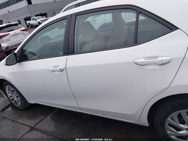 5YFBURHE6HP572144 Toyota COROLLA LE