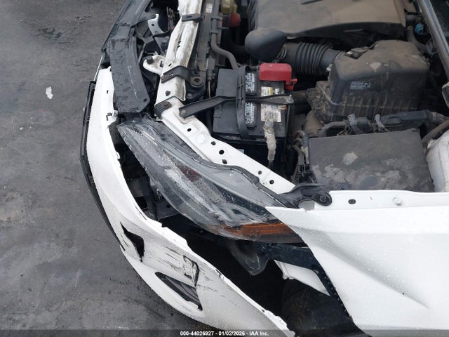 5YFBURHE6HP572144 Toyota COROLLA LE