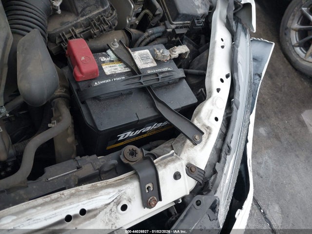 5YFBURHE6HP572144 Toyota COROLLA LE