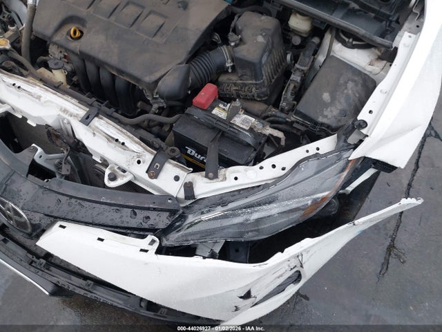 5YFBURHE6HP572144 Toyota COROLLA LE