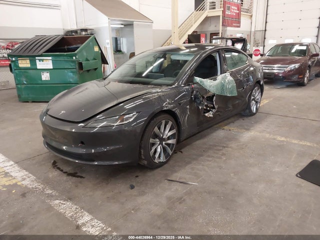 2025 TESLA MODEL 3 5YJ3E1EBXSF967346 Photo 1