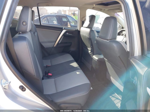 Toyota Rav4 Limited 2015 JTMYFREV8FJ046253 Image 8